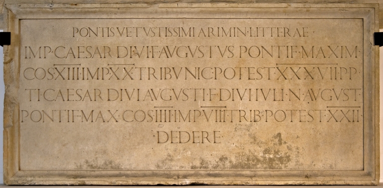 copia di epigrafe romana