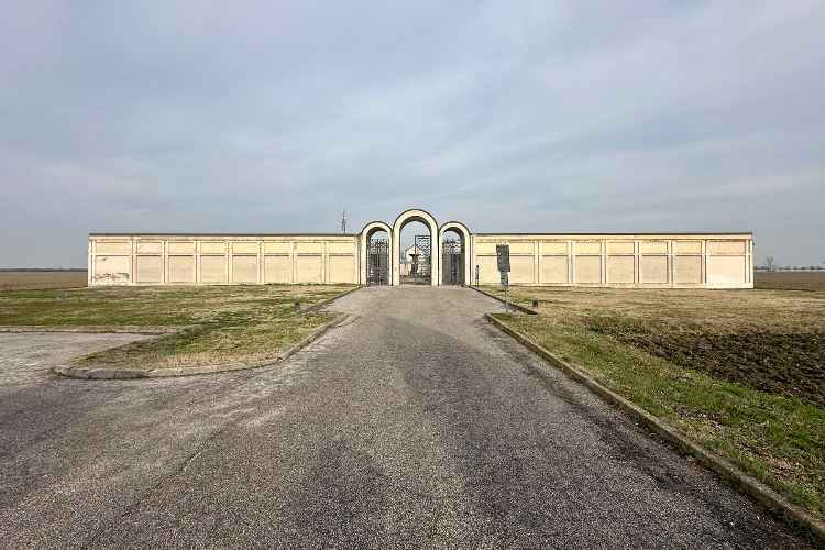 thumbs/Cimiteri_SM/Cimitero-di-Tresigallo_foto-Andrea-Scardova_01-med.jpg