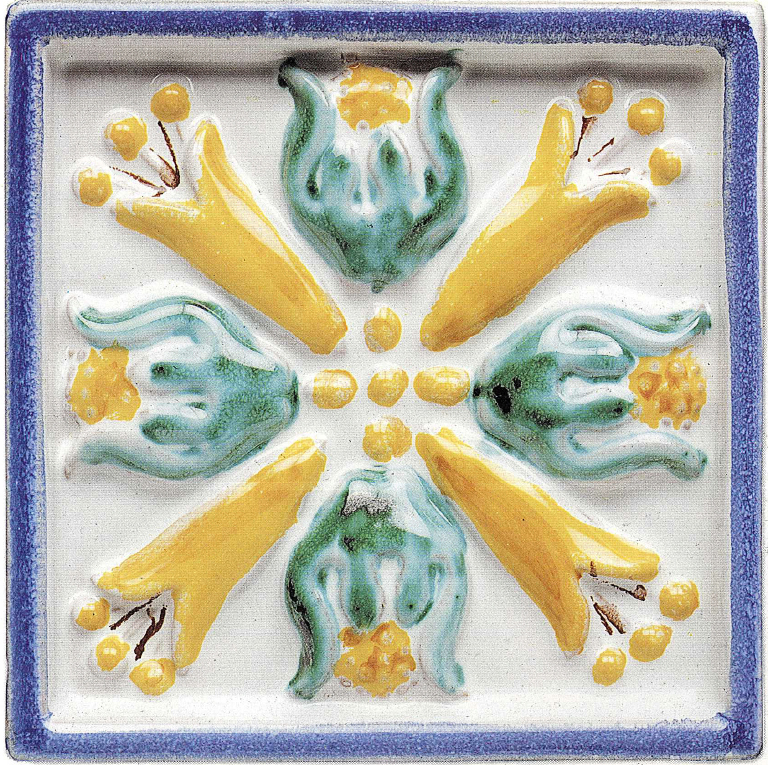 Collezione "Strutturato", 10x10 cm decorato a mano. Immagine tratta da: CA Ceramica per l'Architettura n. 11, agosto 1991, p. 89
