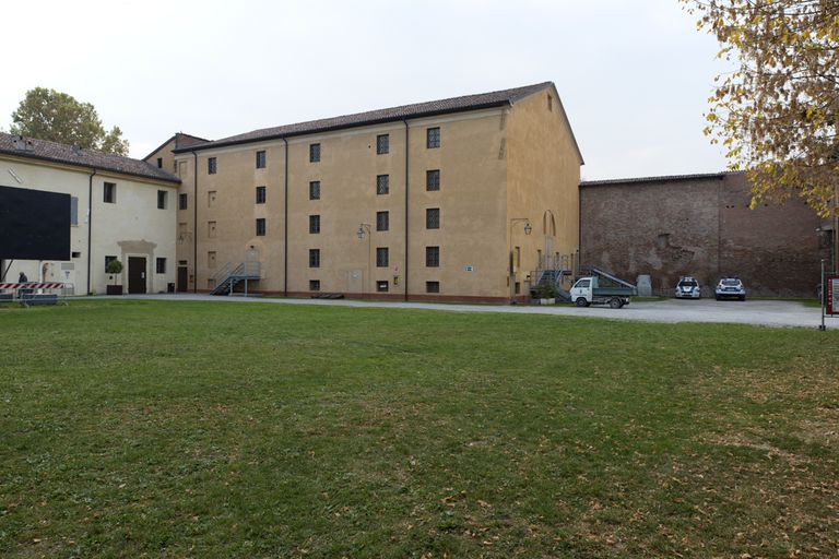 Novellara,Teatro della Rocca "Franco Tagliavini", l'esterno (foto Andrea Scardova, IBC) 2017