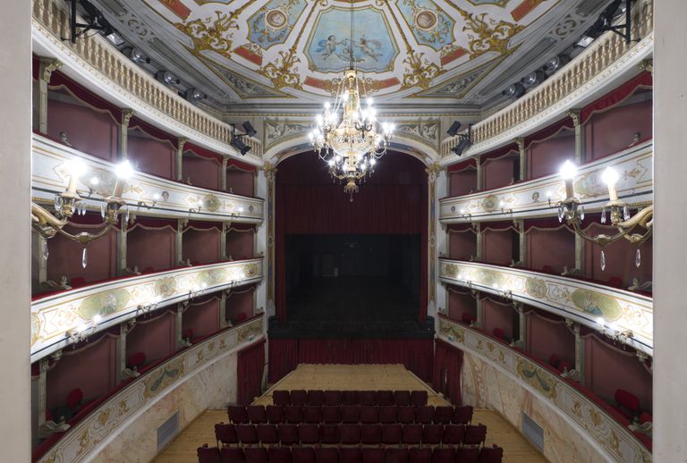 Novellara,Teatro della Rocca "Franco Tagliavini", la sala teatrale vista dal palco centrale (foto Andrea Scardova, IBC) 2017