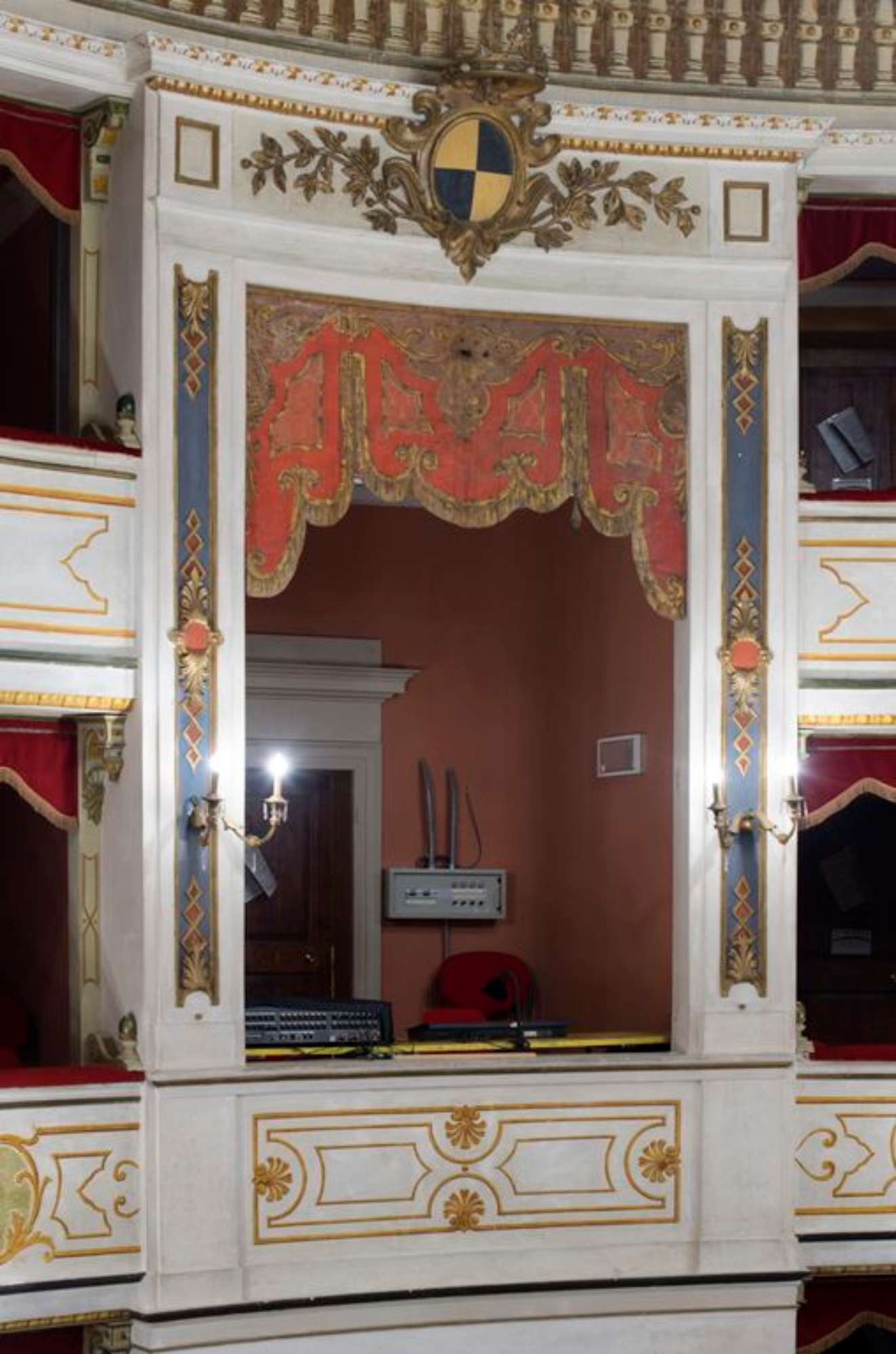 Novellara,Teatro della Rocca "Franco Tagliavini", palco centrale (foto Andrea Scardova, IBC) 2017